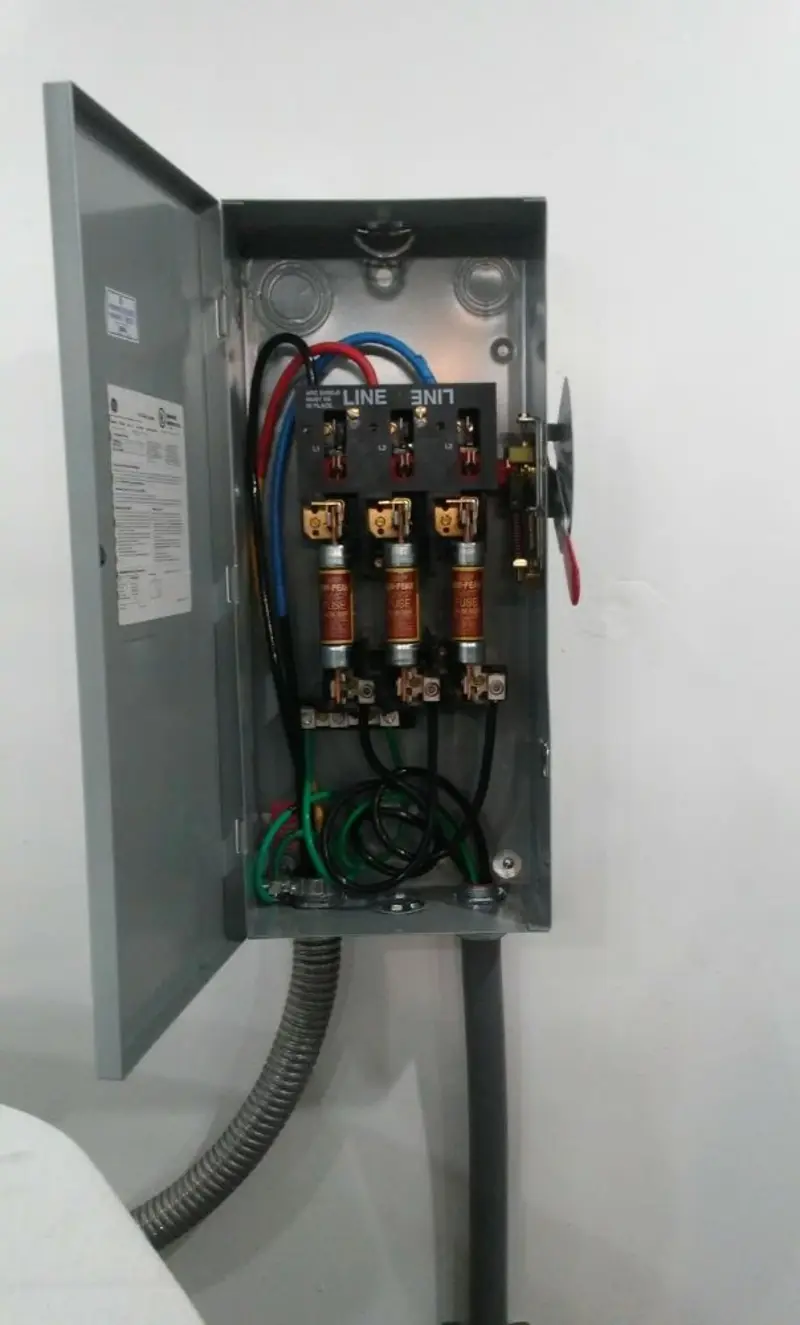 Three-phase disconnect switch installed for Electrical Wiring & Rewiring in Longview Heights